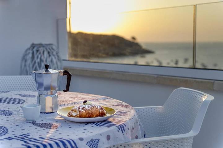 Casa vacanza per 4 persone, con Balcone e Terrazza nonché Panorama a Castro Marina