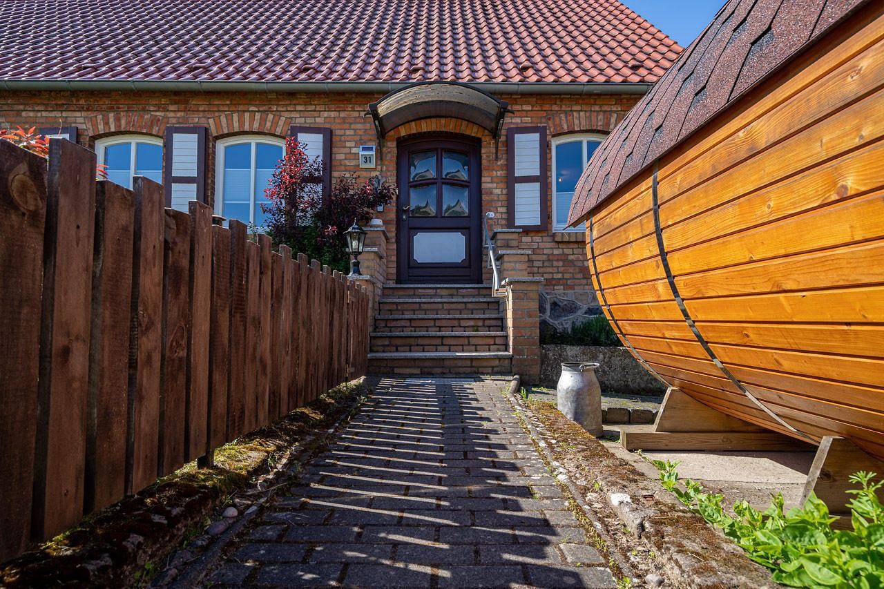 Altes Landhaus - neuer Kern - stilvoll und charmant mit Sauna und großem Garten in Buchholz, Müritz