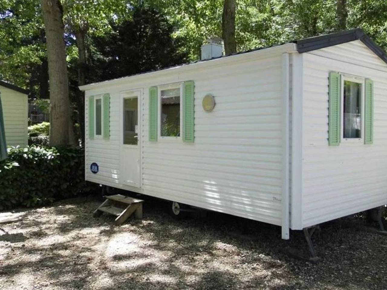 Casa móvil acogedora para 4 pers. in Gondrin, Gers