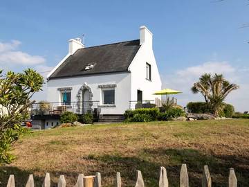 Location de vacances pour 6 personnes, avec jardin dans Lilia