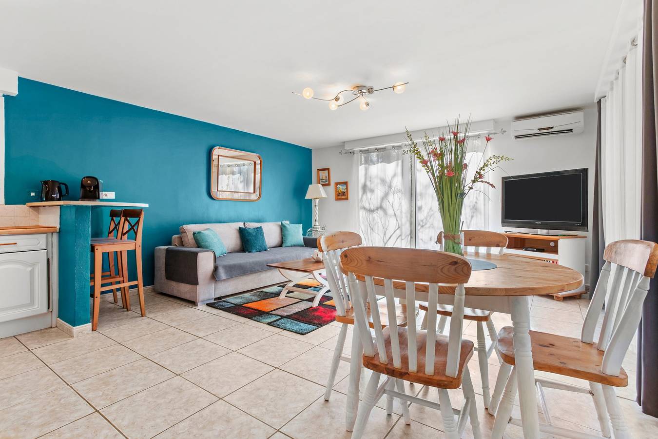 Vakantiehuis 'Maison D'Odette' met privéterras, wifi en airconditioning in Tourves, Brignoles region