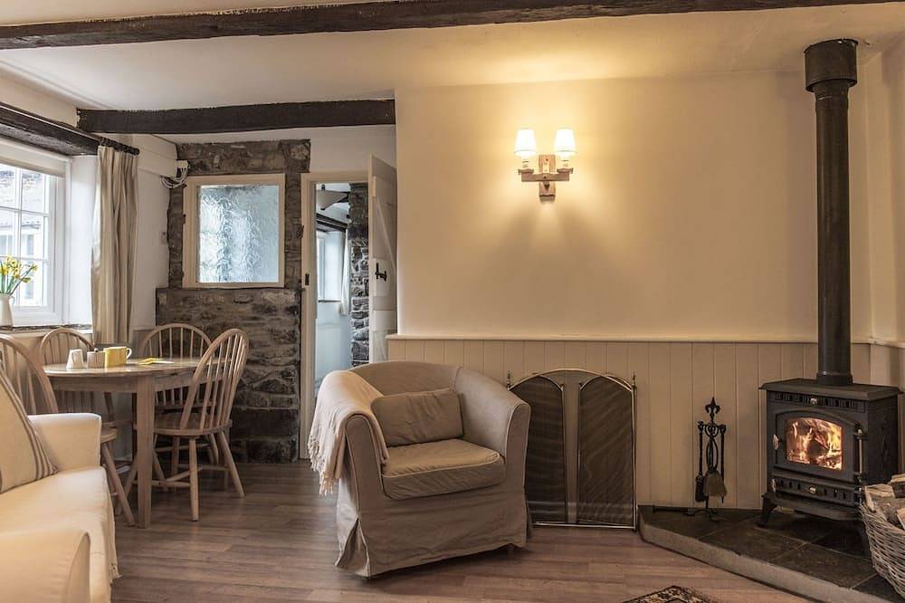 The Linhay, shared hot tub and sauna in Hartland, Hartland Devon Heritage Coast
