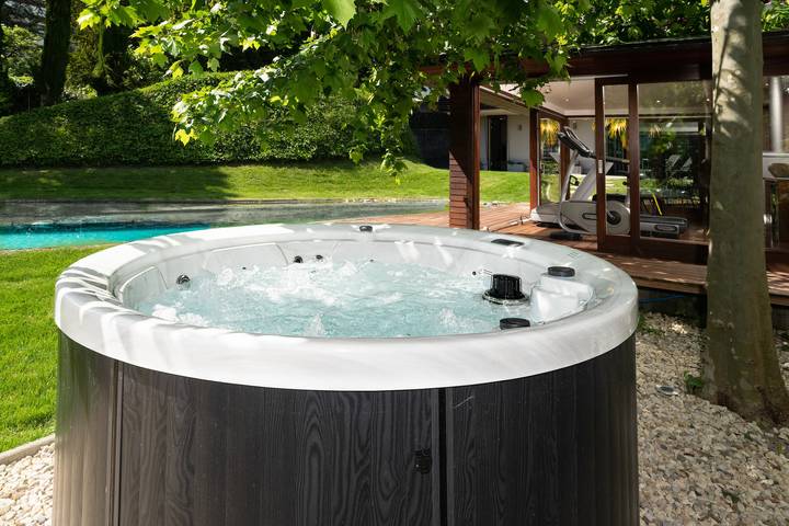 Gîte pour 8 personnes, avec jardin et piscine à Montreux - 4