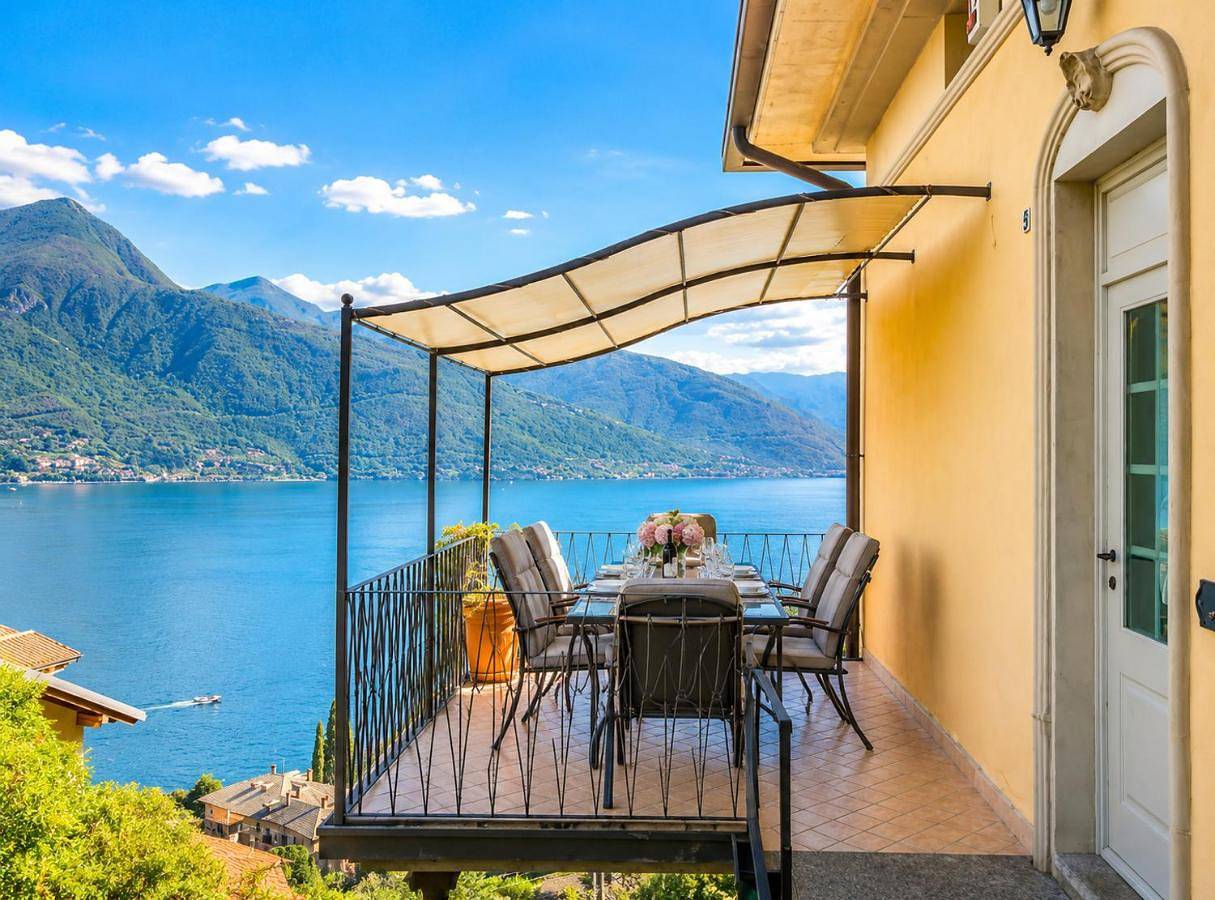Ganze Wohnung, Luxury Residence La Pianca - Pool and Terrace Lake View in Musso, Gemeinde Musso