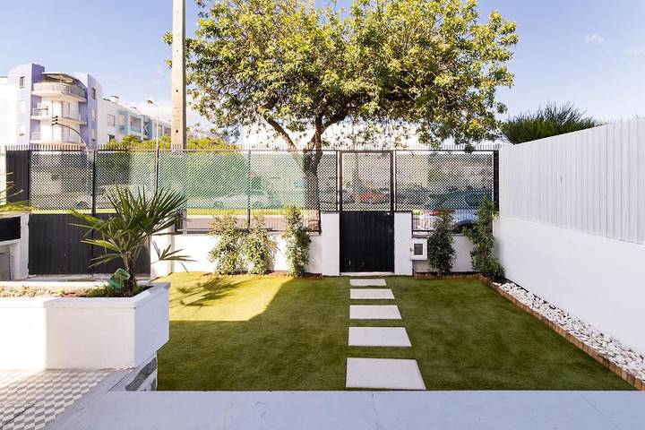 Casa rural para 10 personas, con piscina además de jardín y vistas en Costa da Caparica - 3