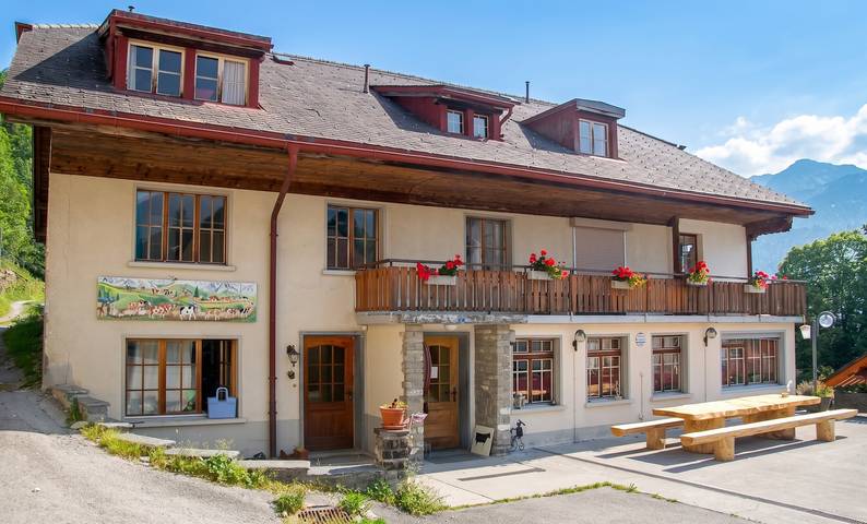Geräumiges Haus mit Bergblick in Haut-Intyamon in Haut-Intyamon, Kanton Freiburg