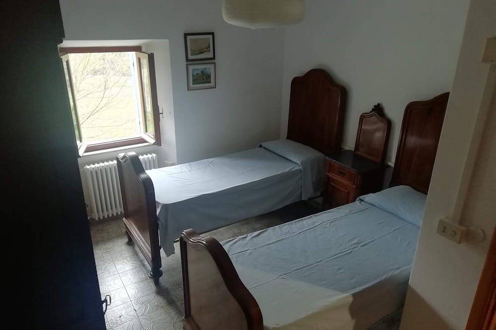 La Scellana natuur en ontspanning: landelijk huis in de buurt van de rivier in Urbe, Provincie Savona
