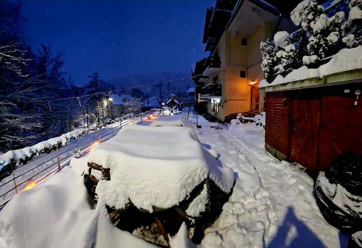 Gîte pour 2 personnes, avec vue ainsi que terrasse et jardin à Sinaia - 4
