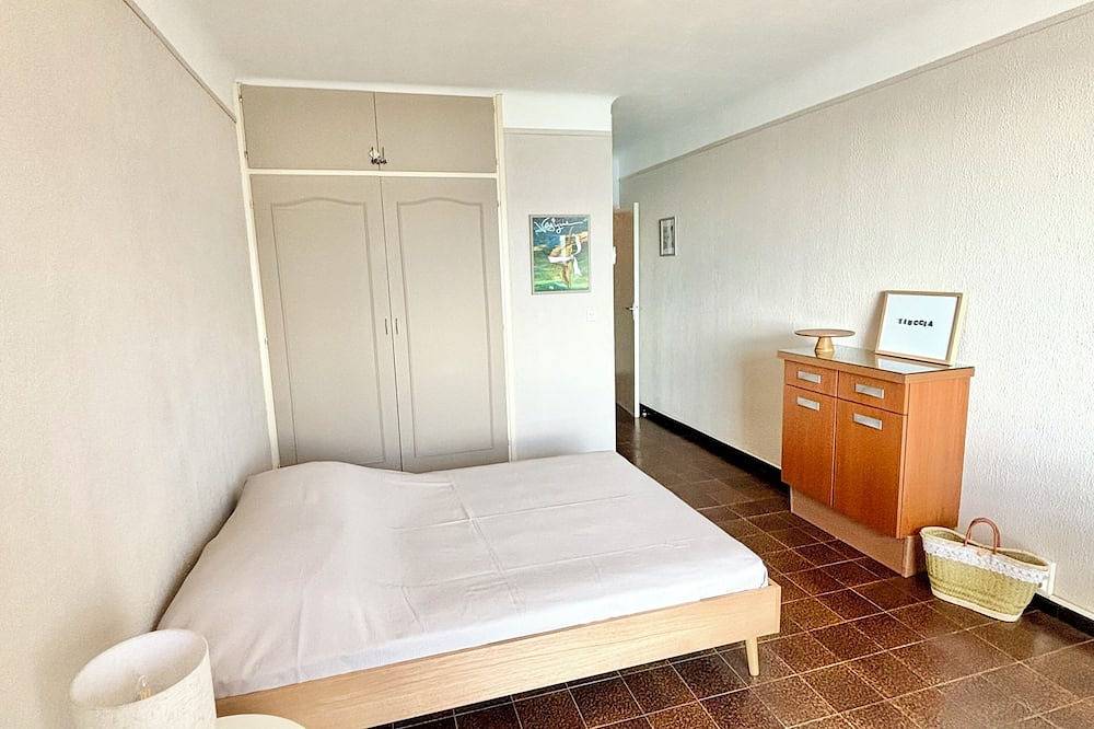 Appartement entier, Grand studio pieds dans l'eau - accès direct à la plage in Tiuccia, Casaglione