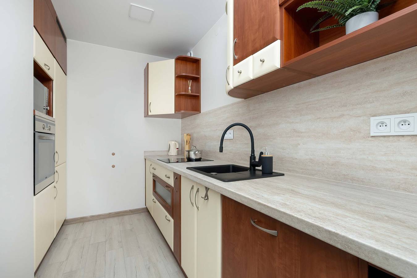 Ganze Wohnung, Al  Korfantego 24 Katowice   Elegant Apartment in City Center with Desk and City View in Kattowitz, Schlesien