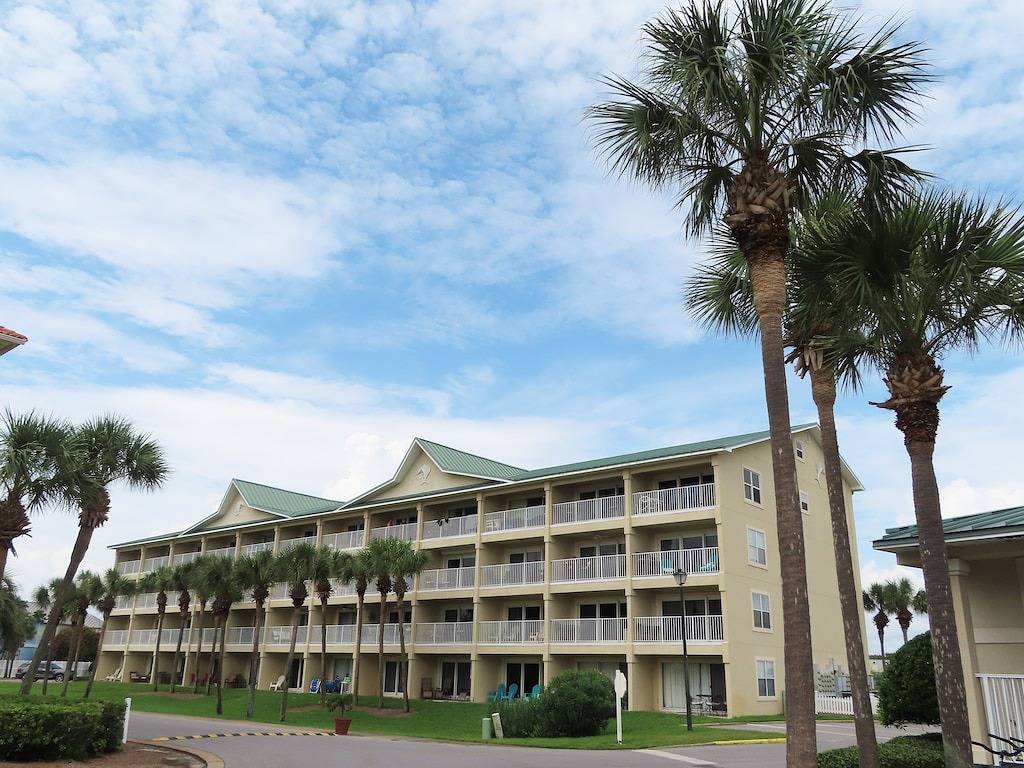 Ganze Wohnung, Pet-Friendly Maravilla Condo–Beach Ramp, Pools, Pickleball, Free Beach Setup in Miramar Beach, Emerald Coast