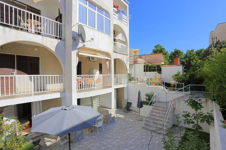 Ferienwohnung für 2 Personen in Baska Voda