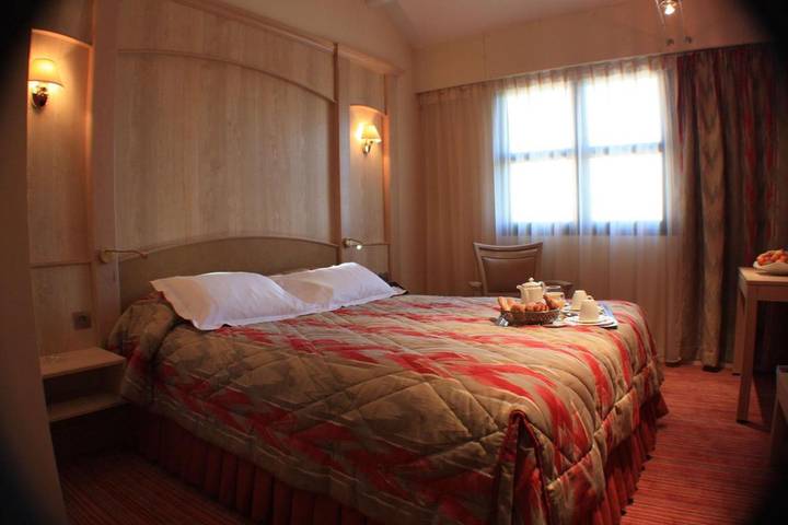 Hôtel pour 2 personnes, avec Jacuzzi et Terrasse ainsi que Jardin et Sauna à Gosnay