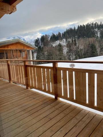 Chalet pour 8 personnes, avec Balcon et Terrasse ainsi que Jardin et Vue à Sallanches - 4
