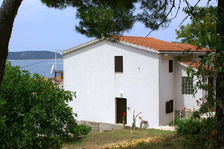 Ganze Wohnung, 1-Zimmer-Ferienwohnung am Strand Sepurine, Prvic A-4238-a in Dalmatinische Inseln