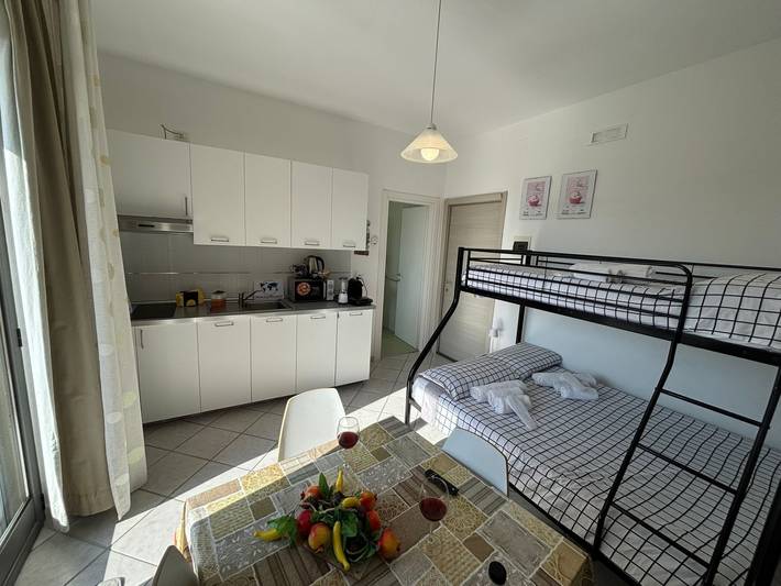 Appartamento per 3 persone, con balcone a Bitonto