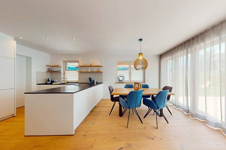 Ferienwohnung für 8 Personen, mit Balkon und Terrasse sowie Garten und Sauna