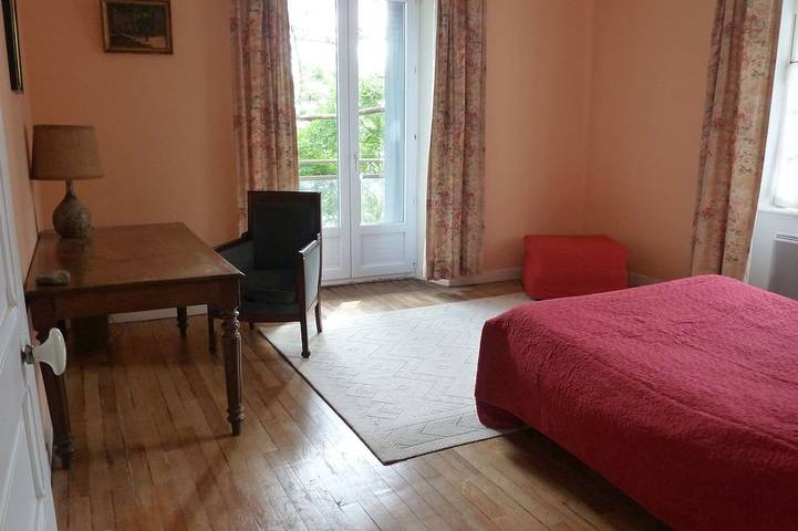 Location de vacances pour 8 personnes, avec terrasse et jardin à Champeaux - 2