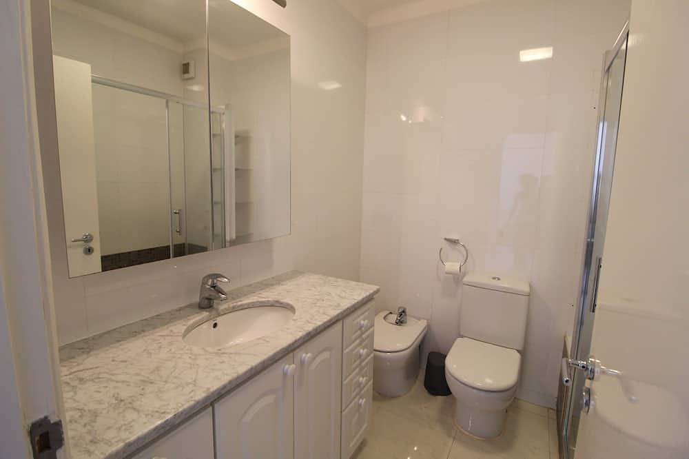 Apartamento entero, Cómodo T2 Aire Acondicionado En Residencia Con Gran Piscina Y Tenis in Portimão, Distrito de Faro