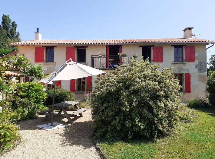 Gîte pour 8 personnes, avec terrasse et jardin, animaux acceptés en Charente - 2