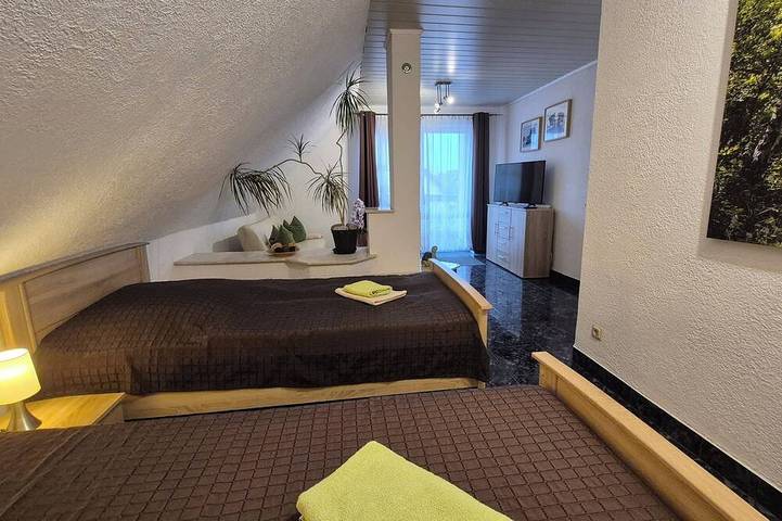 Appartement entier, Grande nouvelle. 4 Chambre-appartement à Neubrandenburg in Neuenkirchen (Mecklenburg), Mecklenburg-Strelitz