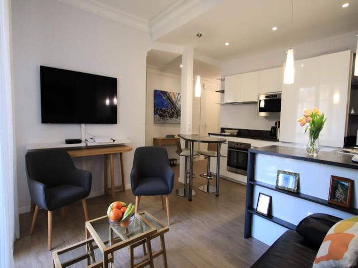 Lägenhet för 4 Personer, med balkong i Nice