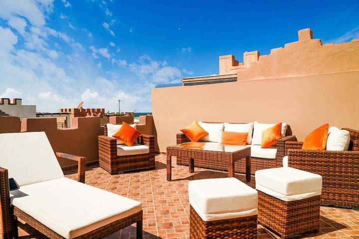 Gîte pour 4 personnes, avec jardin ainsi que vue et terrasse, animaux acceptés dans Tnine Aglou