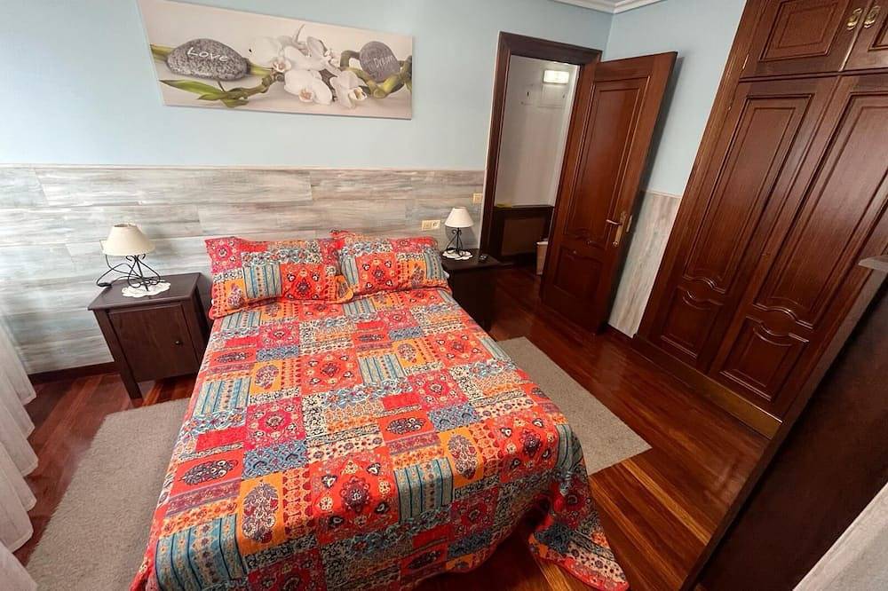 Appartamento intero, No Centro de la Ciudad, a 2 Minutos de la Playa, Restaurante, Tiendas, Farmacia in Distrito Centro (Gijón), Gijon