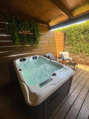 Gîte pour 2 personnes, avec terrasse et jacuzzi à Scionzier
