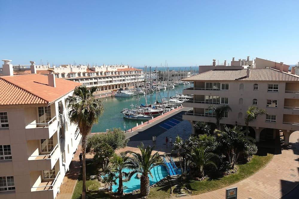 Apartamento entero, ✅ Hermoso Piso de Lujo ⛳️🏌️Vista Mar & Marina, Airco/Tv/ 🆓Wi-Fi/ lavavajilla in Marina (Almerimar), El Ejido