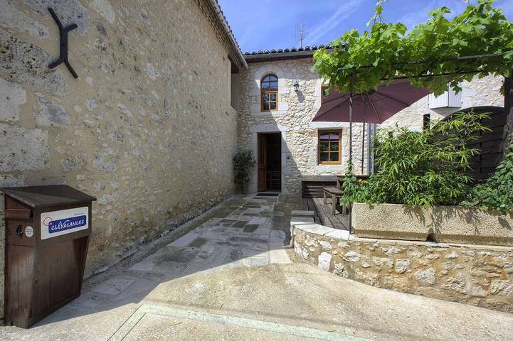 Location de vacances pour 5 personnes, avec Terrasse et Jardin à Pessac-sur-Dordogne