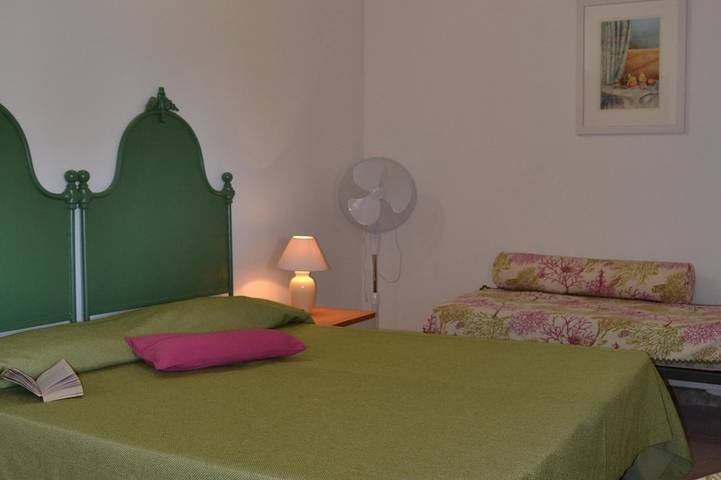 Location de vacances pour 5 personnes, avec balcon et jardin, animaux acceptés à Sampieri - 2