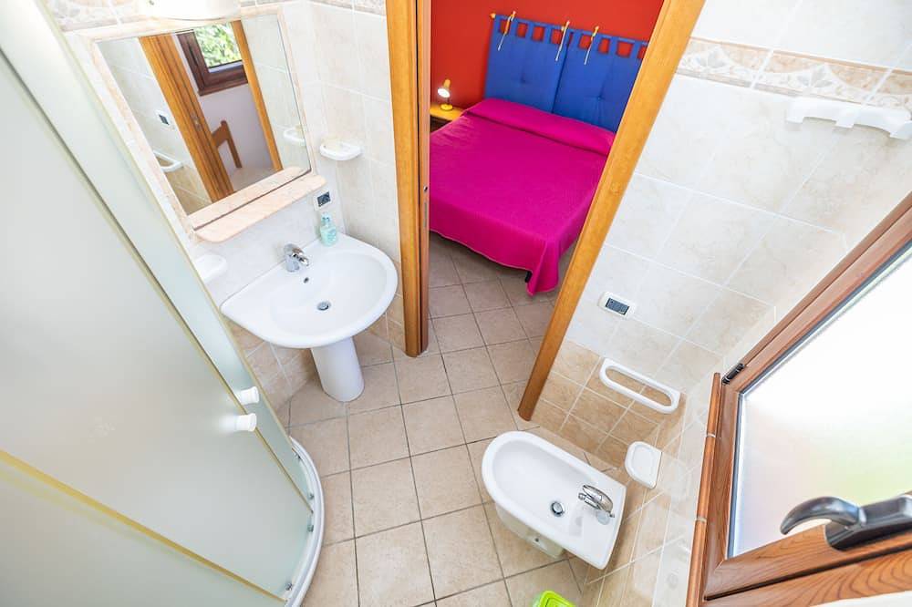 Garden Villa near the beach. Self check-in in Piana Calzata, Palermo Province
