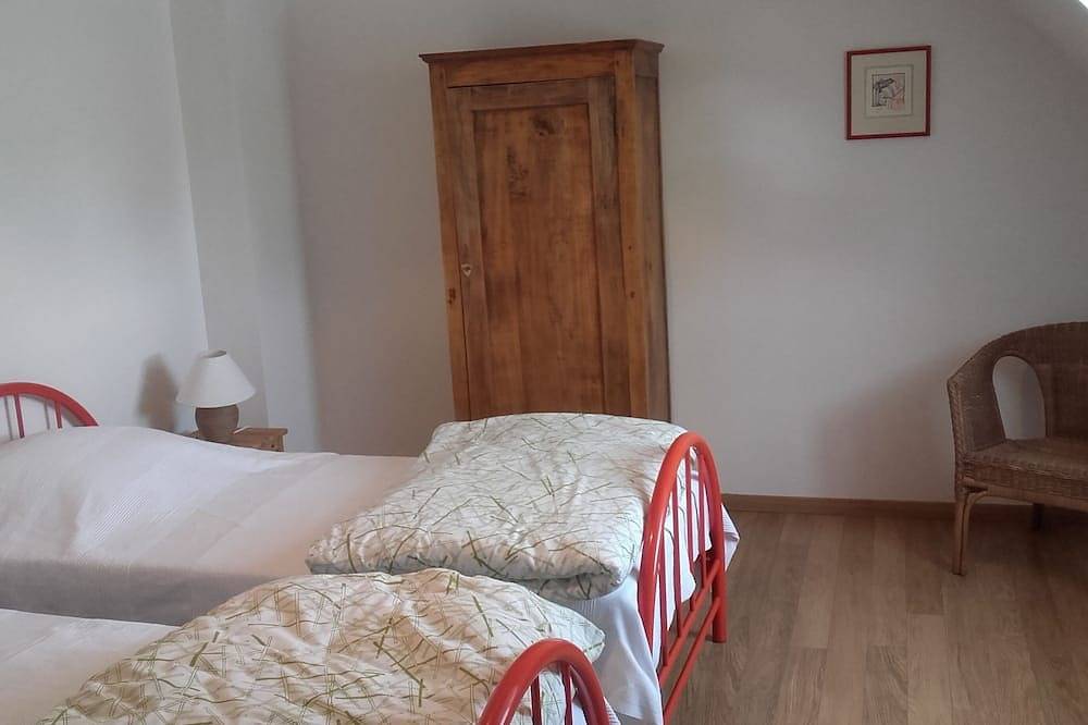 Ty Maria fisherman's house near the beach and Guilvinec in Treffiagat, Côte de Cornouaille