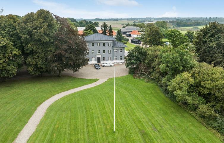 Ferienhaus für 40 Personen mit Sauna in Vejen