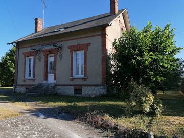 Gîte pour 8 personnes, avec terrasse et jardin à Lorris