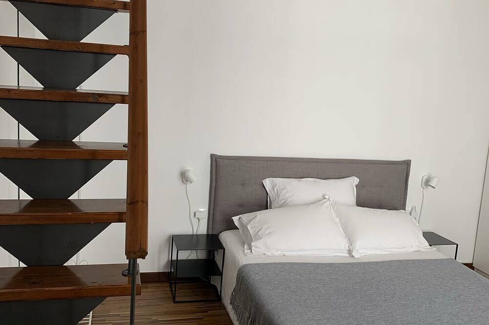 House in 19th century building 5 minutes walk from historic center in Ostuni, Salento