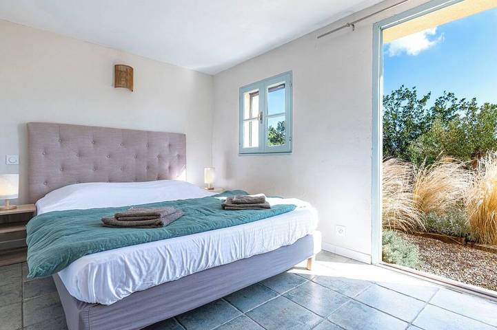 Location de vacances pour 6 personnes, avec terrasse, animaux acceptés à San-Giuliano - 2