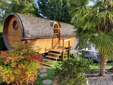 Chambre d’hôte pour 2 personnes, avec piscine ainsi que jacuzzi et jardin dans Oise