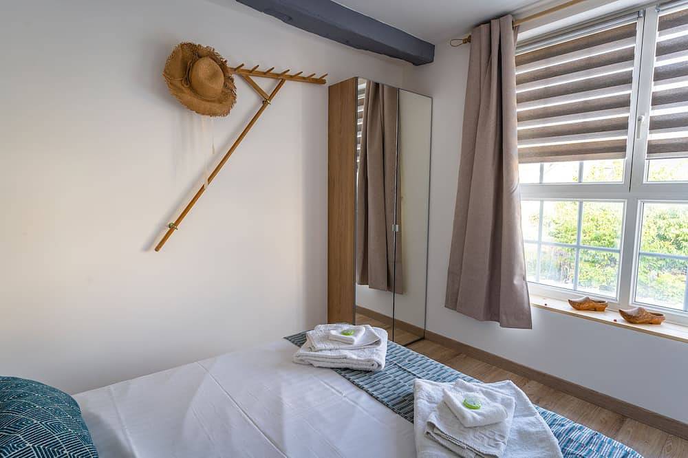 Apartamento entero, Apartamento-Romántico-Baño privado con ducha in Louviers, Región de Les Andelys