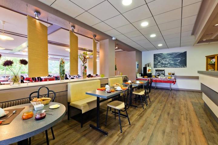 Hôtel pour 2 personnes, avec jardin à Les Ancizes-Comps - 4