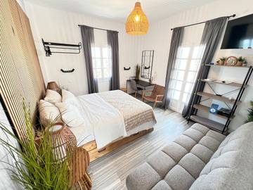 Gîte pour 4 personnes, avec jardin dans Parikiá