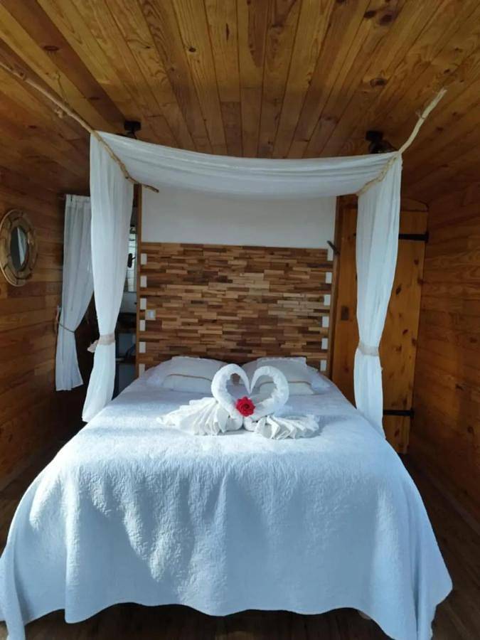 Location de vacances pour 3 personnes, avec jardin à Cabariot