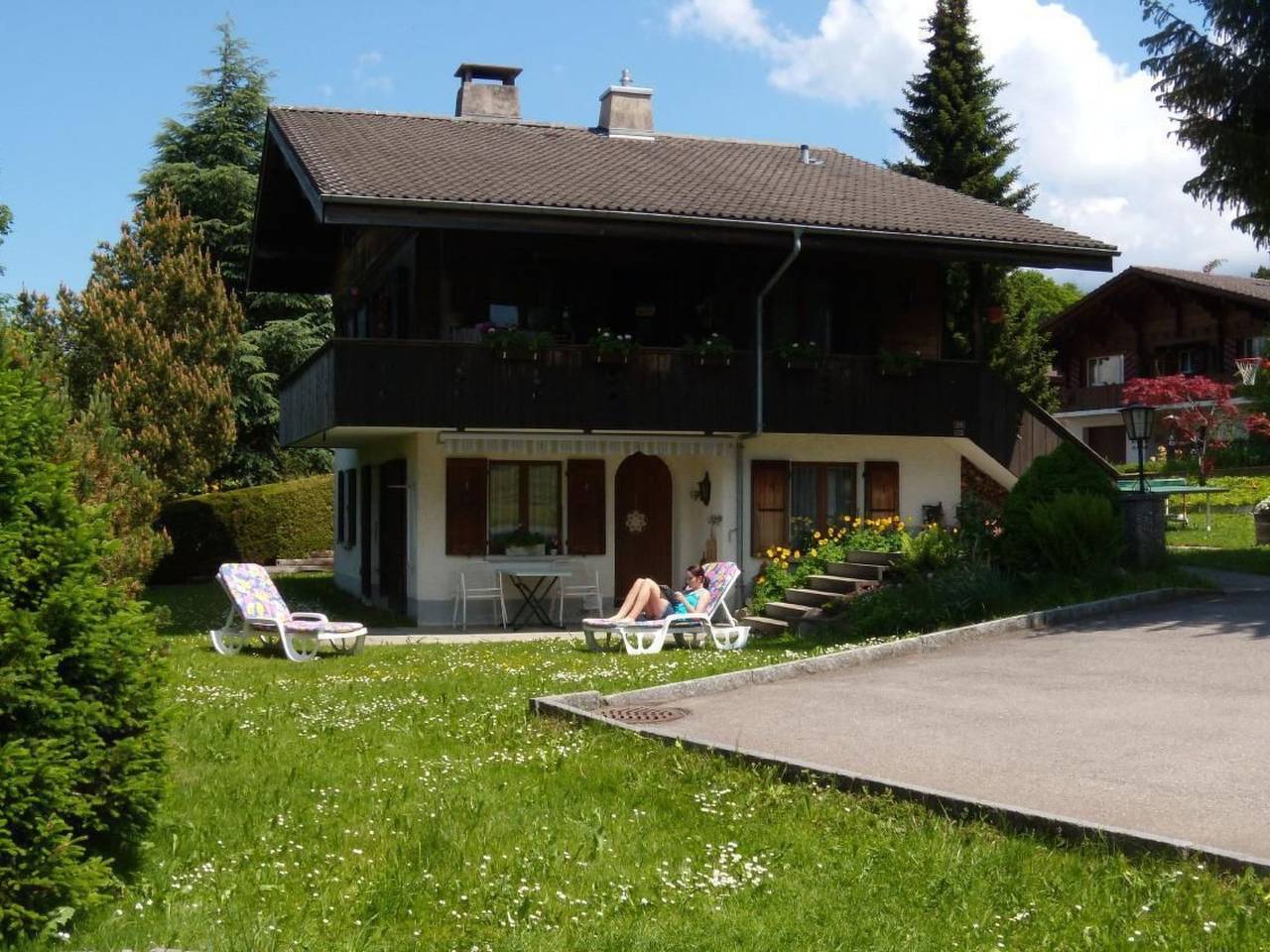 Ganze Wohnung, Akalei in Aeschi bei Spiez, Thunersee
