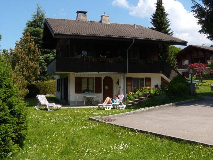 Ferienwohnung für 3 Personen, mit Terrasse und Garten am Thunersee