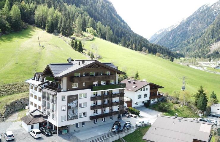 Hotel für 5 Personen, mit Terrasse und Sauna sowie Ausblick in Kaunertal