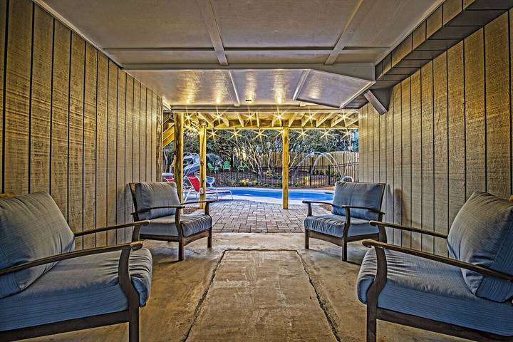 Vacation rental for 11 people, with hot tub and yard in Surf City