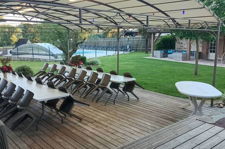 Maison de vacances pour 38 personnes, avec Balcon et Jacuzzi ainsi que Jardin et Piscine à Saint-Martin-de-Fressengeas