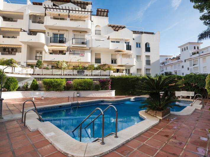 Ferienwohnung für 7 Personen, mit Terrasse und Garten in La Carihuela