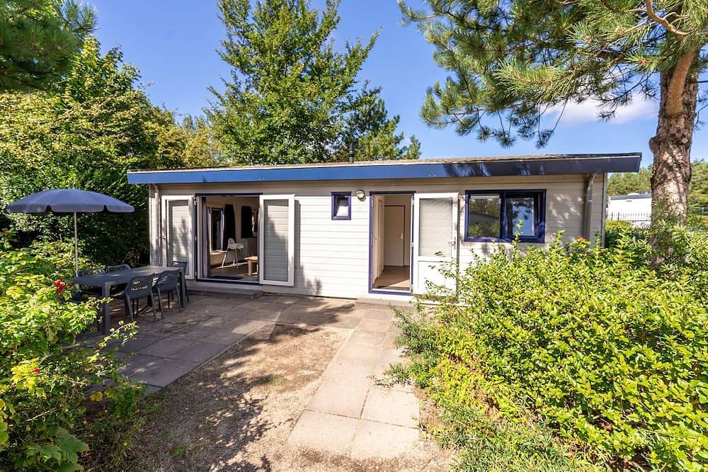 Cozy Chalet in the Dune Region in Egmond, Egmond aan Zee